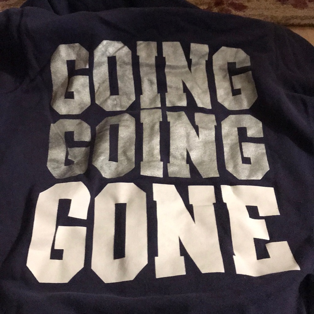 RARE VS PINK YANKEES SWEATSHIRT - Picture 2 of 2